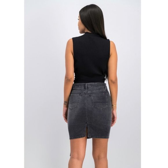 BCBGMAXAZRIA Hana Mock Neck Crop Top - Picture 2 of 7